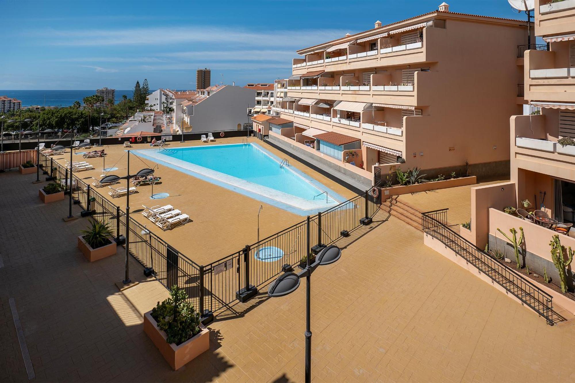Los Cristianos Piscina Y Terraza Buitenkant foto